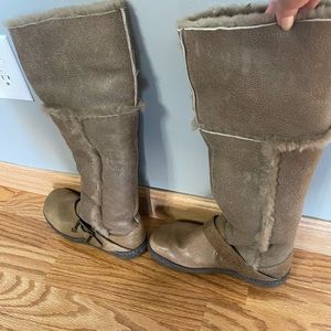 Born Winter Boots Size 7.5. Like New